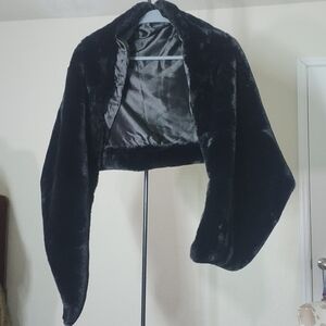 Elegant Black Faux Fur Wrap